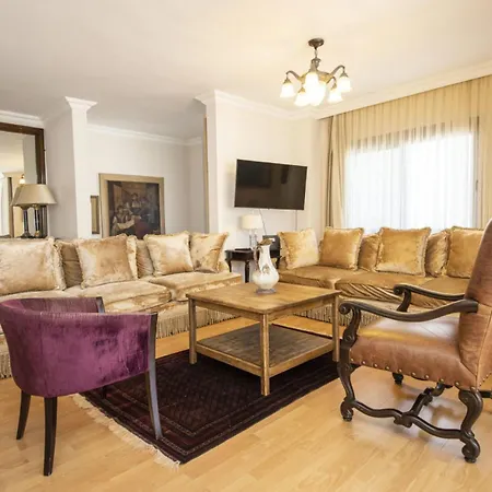 W Ac- Balcony - Backyard -5 Mins Villa