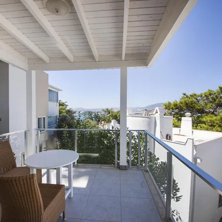 W Ac- Balcony - Backyard -5 Mins Villa