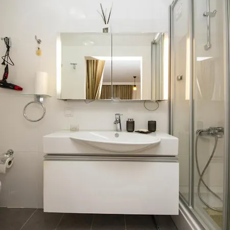 W Ac- Balcony - Backyard -5 Mins Bodrum